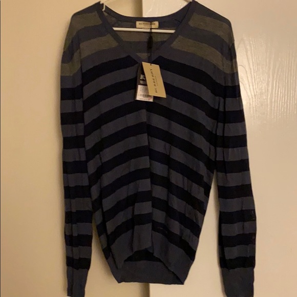 Burberry sweater - Picture 2 of 5